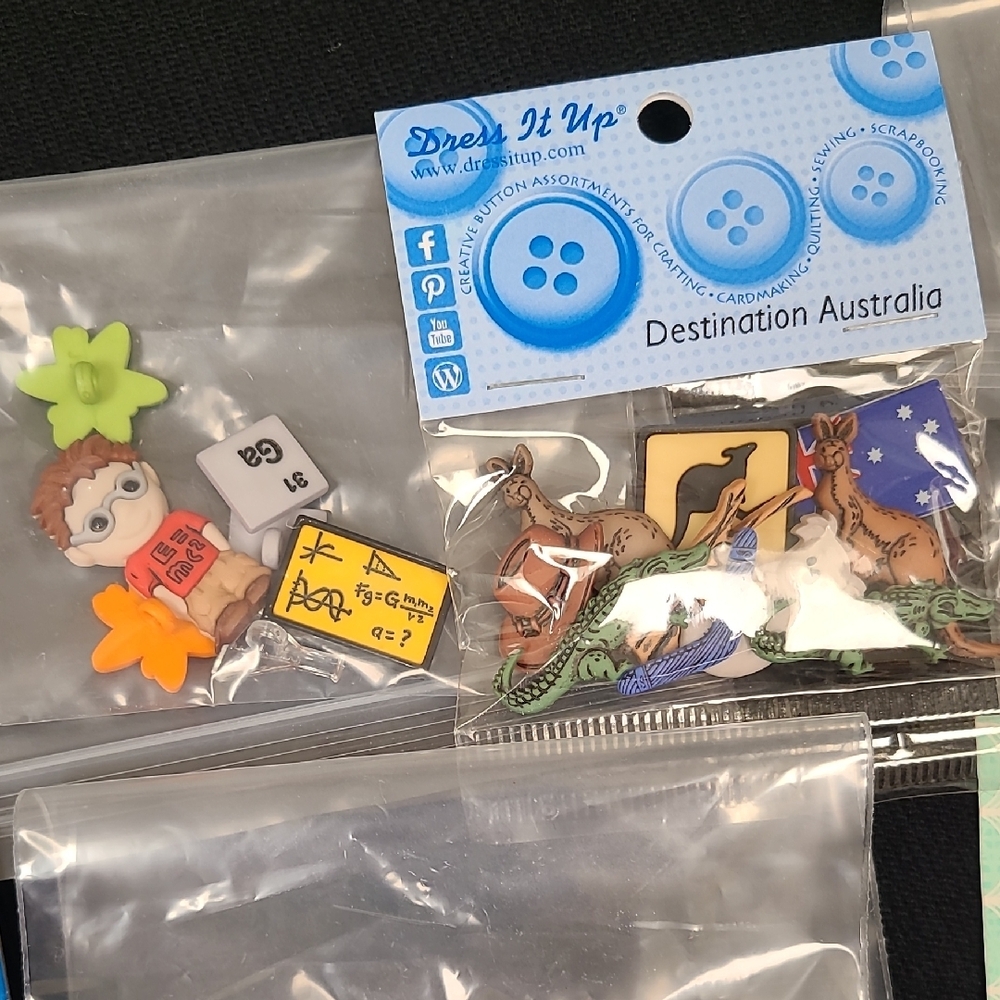 Assorted Craft Button Lot - Picture 7 of 16
